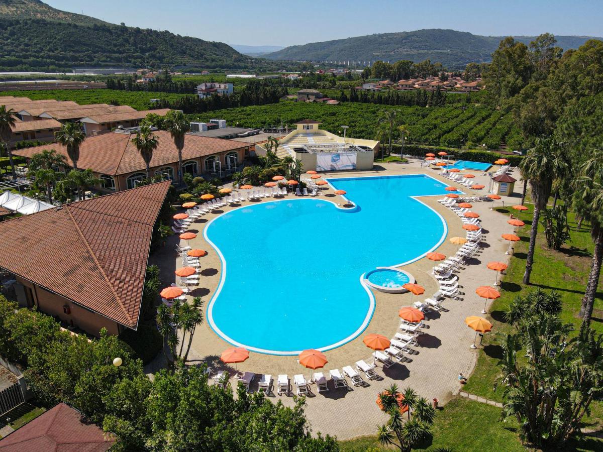 Отель Futura Club La Praya Пиццо Экстерьер фото